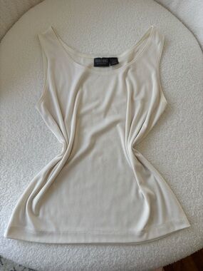 Soft Cream Scoop Neck Tank